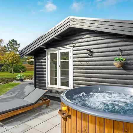 3 Bedroom Gorgeous In *